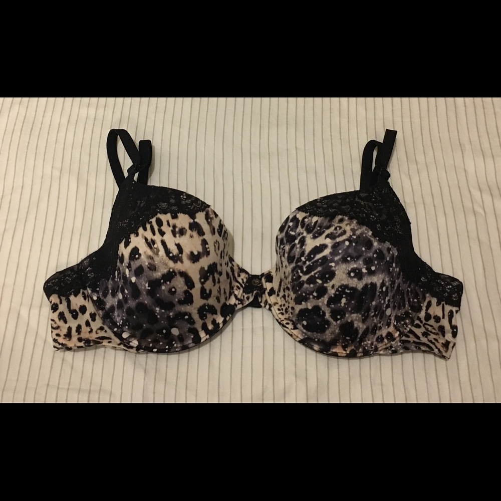 NWOT Victoria’s Secret 36B Showstopper Bra